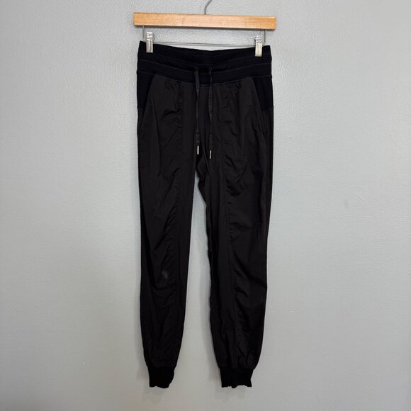 LULULEMON mid rise dance studio jogger in black size 4 - Picture 1 of 10